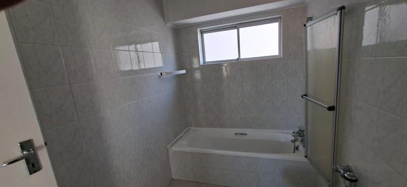 To Let 2 Bedroom Property for Rent in Sea Point Western Cape
